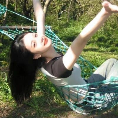 在不白不黑的世界里，熊猫笑了